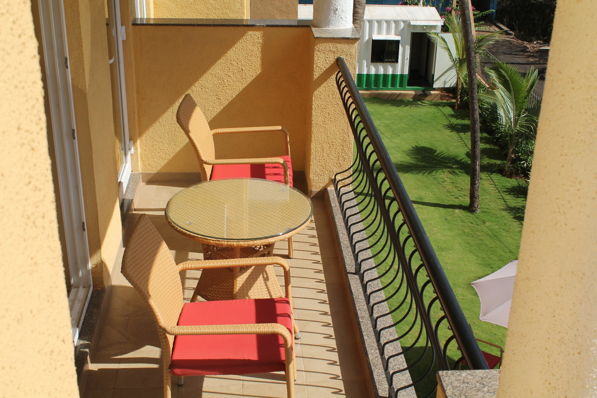 Veera Strand Park Serviced Apartments Калангут Екстер'єр фото